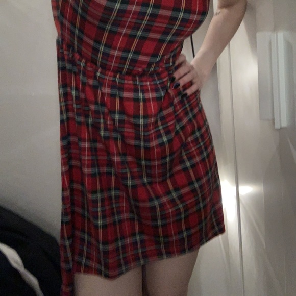 Cute plaid dress - Picture 1 of 2